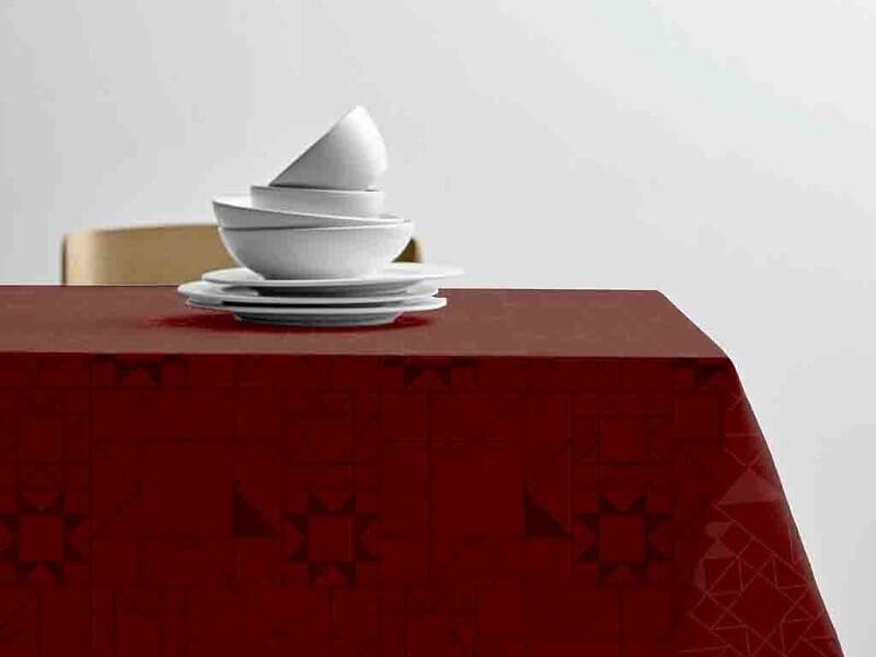 Södahl Star Damask Dug 140x270 cm - Rød Kvalitet