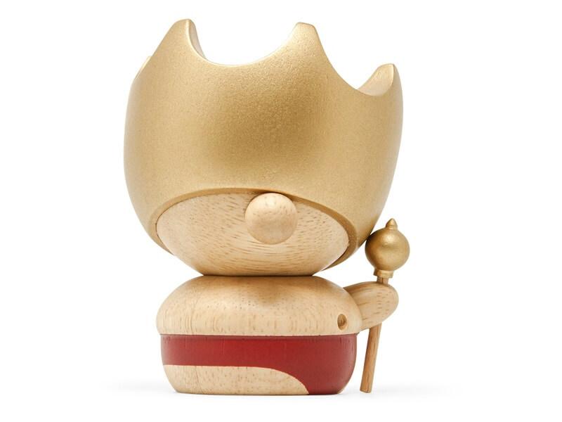 Fablewood H C  Andersen Figur   Kejserens Nye Klæder