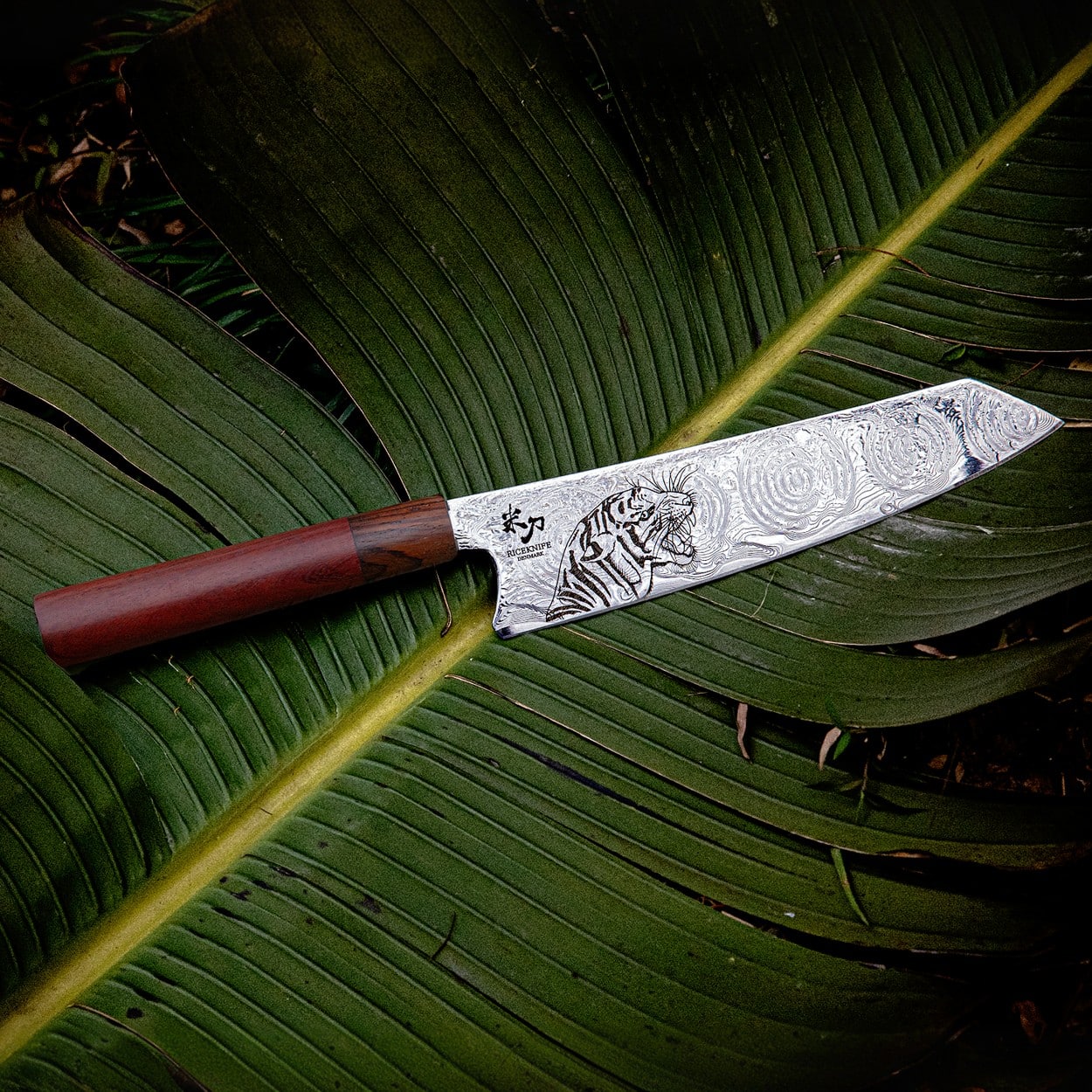 Tigritude Ii  Limited Edition Taktilt Damaskus Stål Køkkenkniv  Kiritsuke Kniv