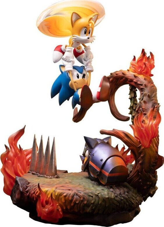 First4figures   Sonic The Hedgehog Statue   Sonic Og Tails